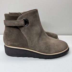 Clarks Collection Boots Womens 6.5 M Sharon Spring Ankle Suede Taupe‎ Comfort